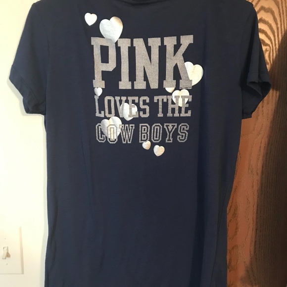 clothes - Picture 4 of 6